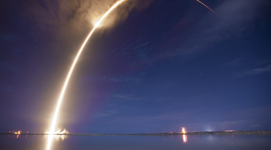 rocket-launch-693239_1920