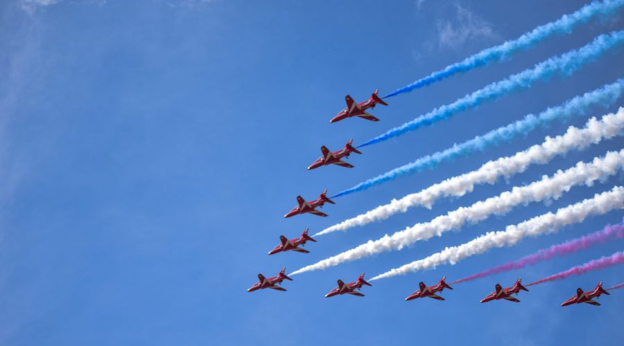 nine-brown-jet-in-sky-2689379