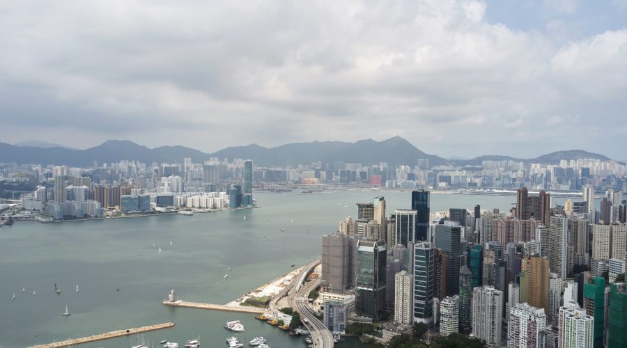 picturesque-cityscape-of-hong-kong-harbor-4332184